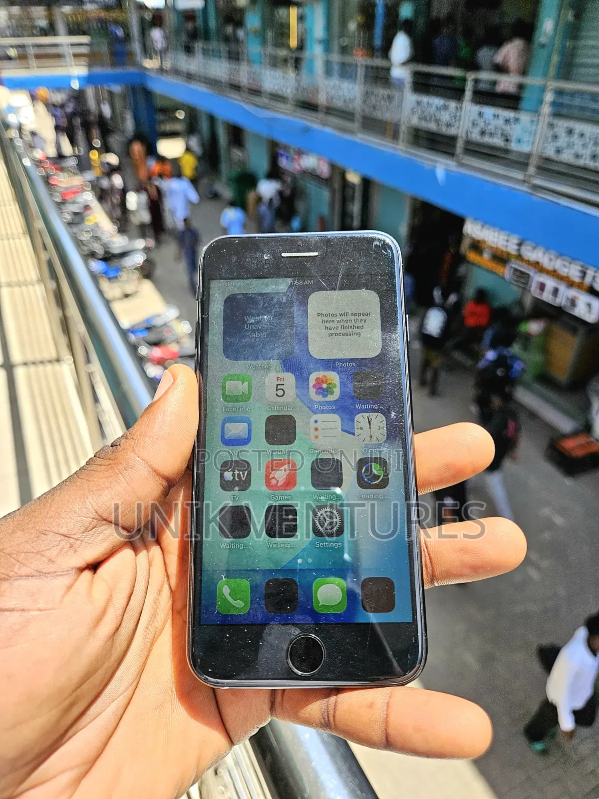 Apple iPhone SE (2020) 64 GB Black