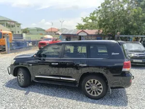Toyota Land Cruiser 2016 Black