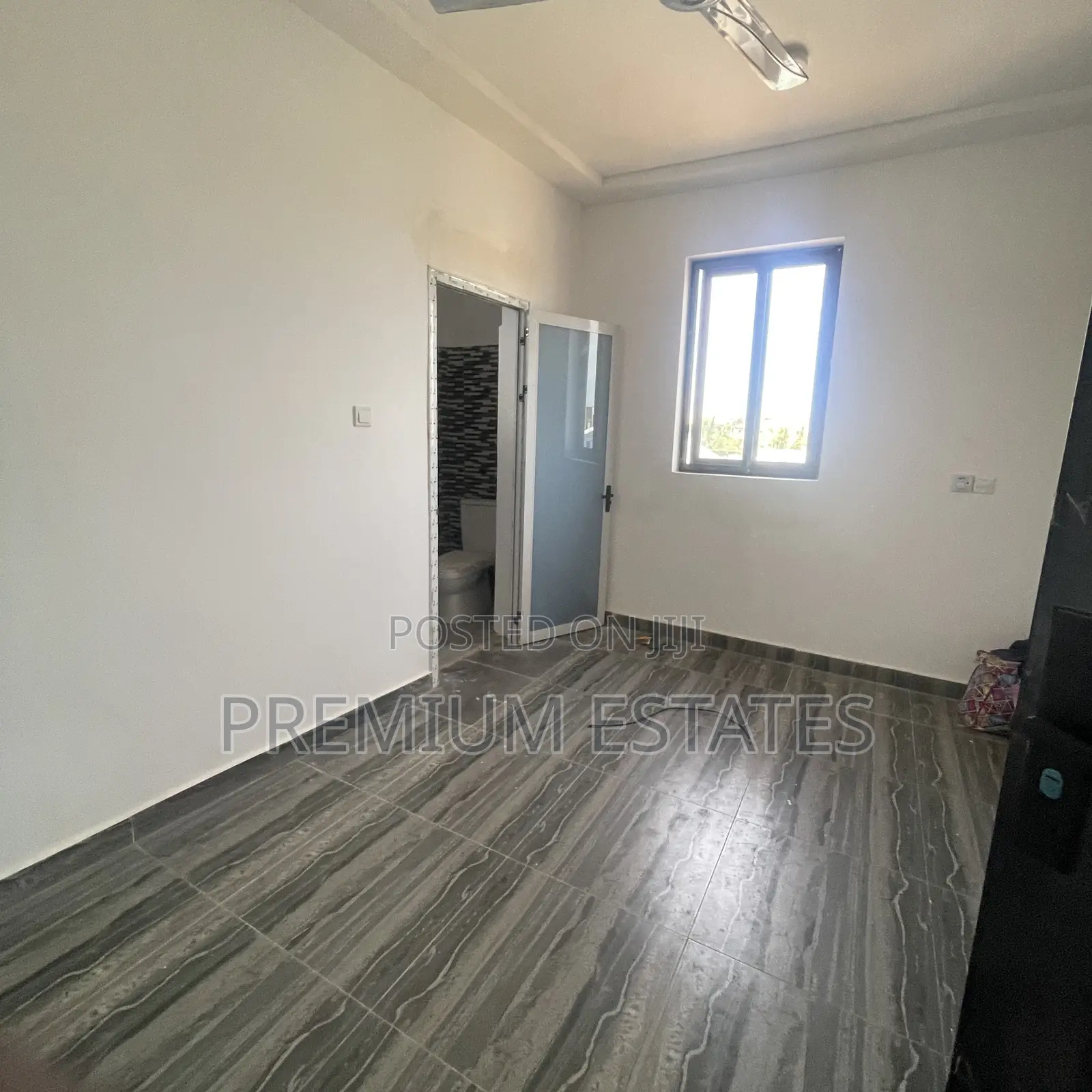 2bdrm Apartment in Lake Side Estate for rent