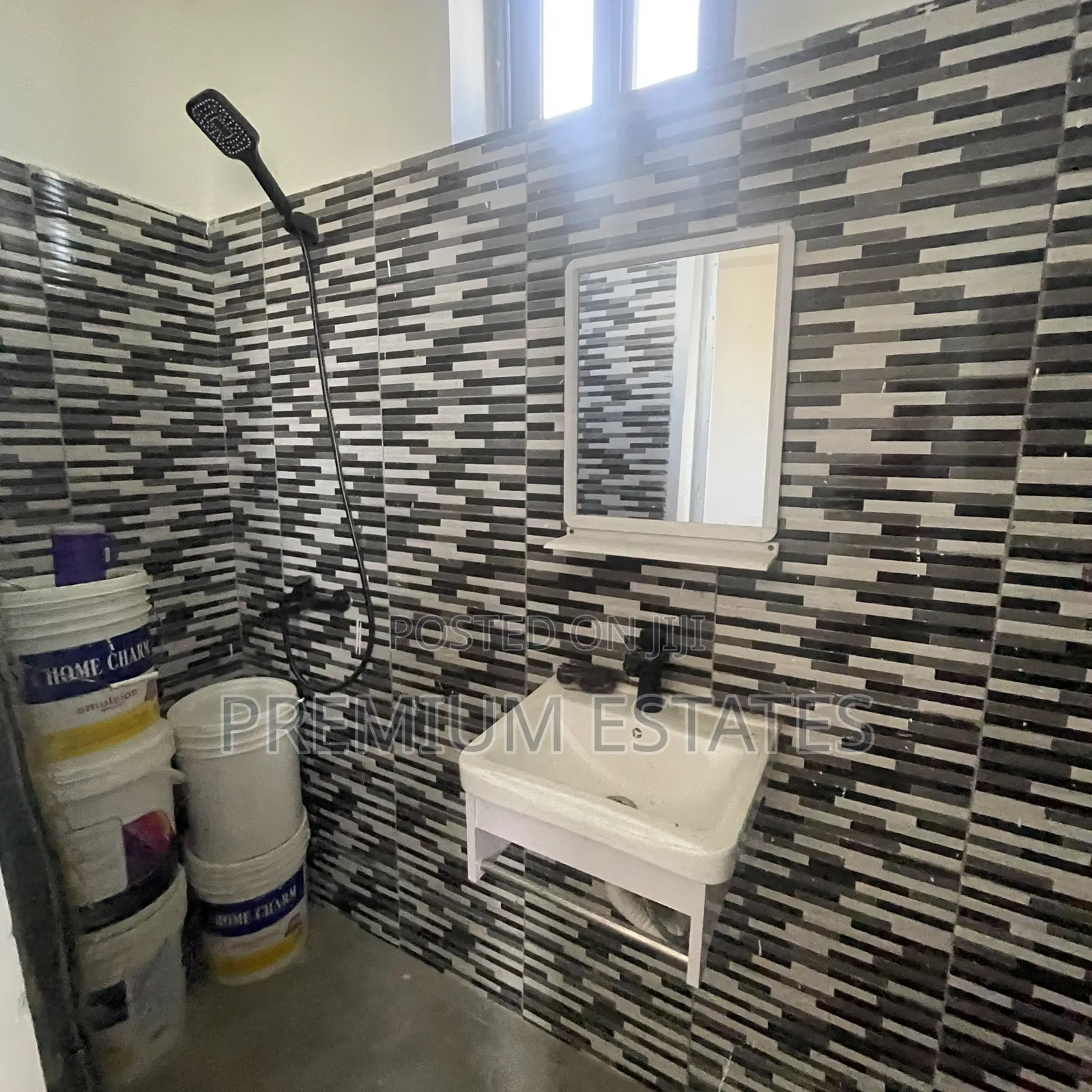 2bdrm Apartment in Lake Side Estate for rent
