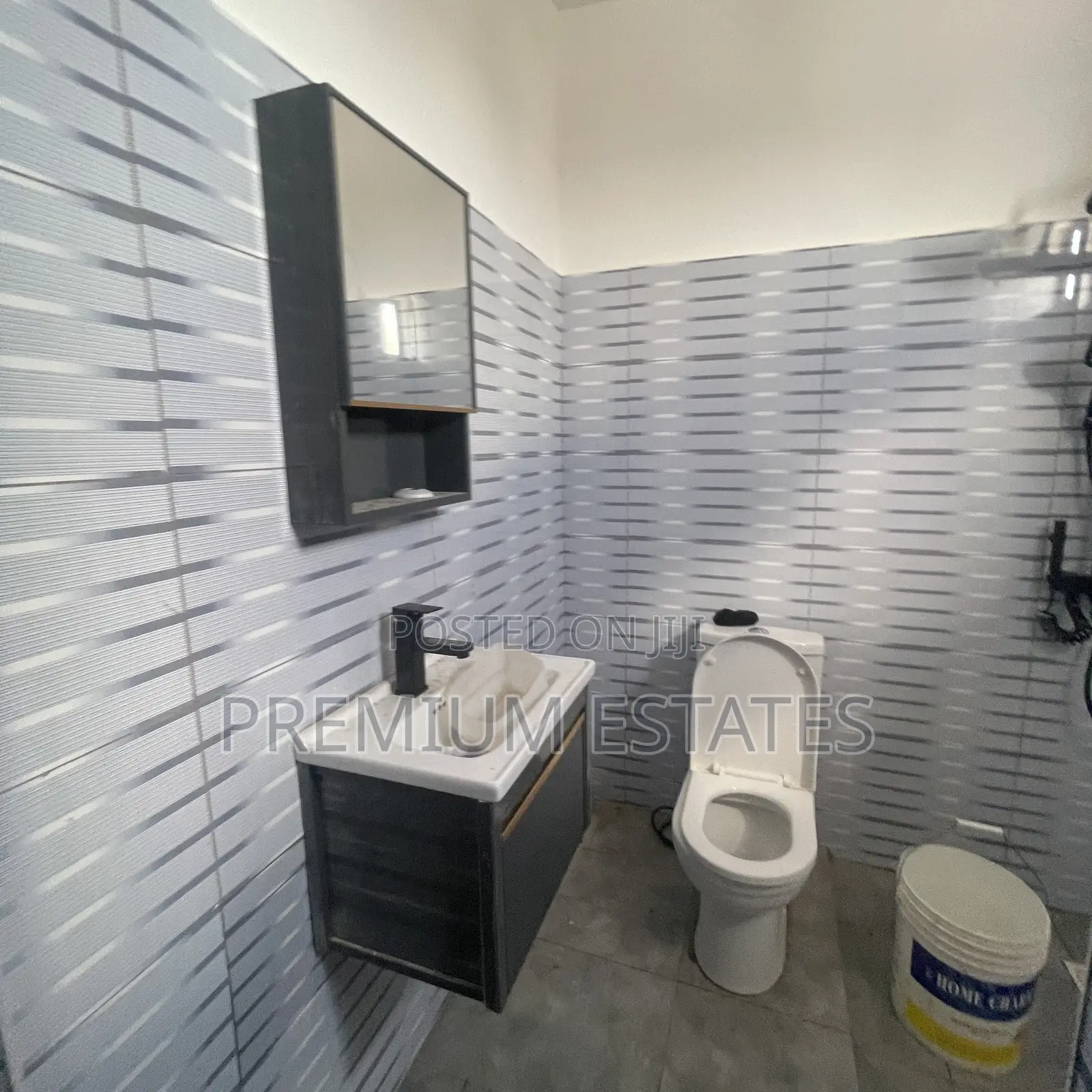 2bdrm Apartment in Lake Side Estate for rent