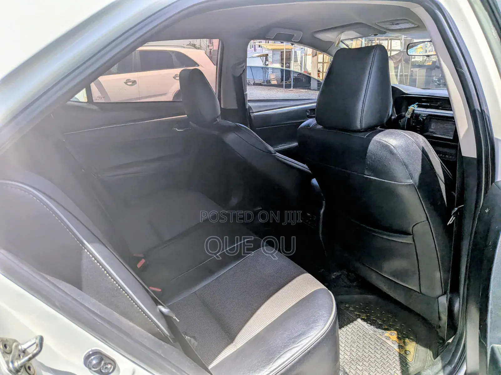 Toyota Corolla S 4dr Sedan (1.8L 4cyl CVT) 2016 White
