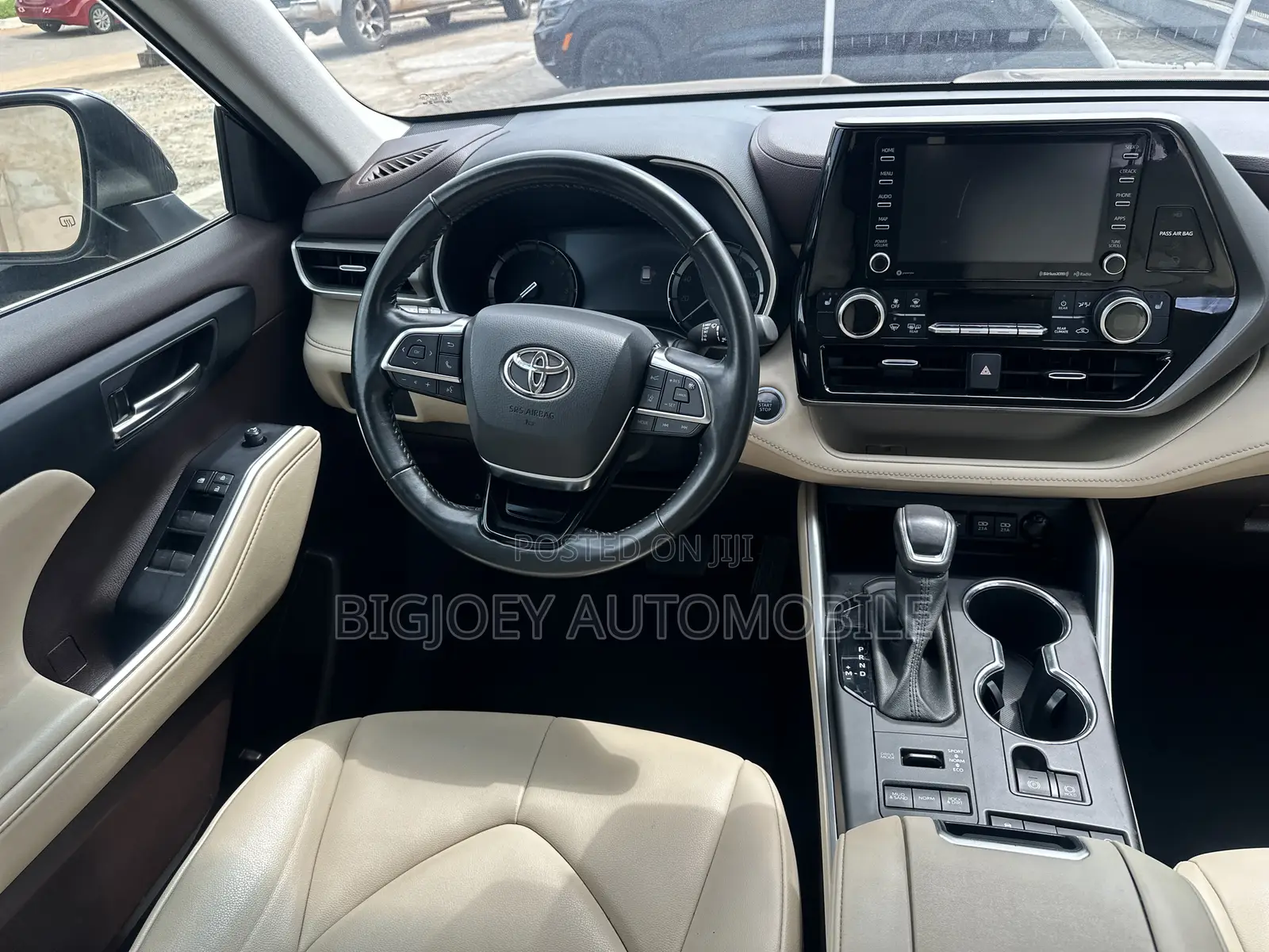 Toyota Highlander XLE 2021 Blue