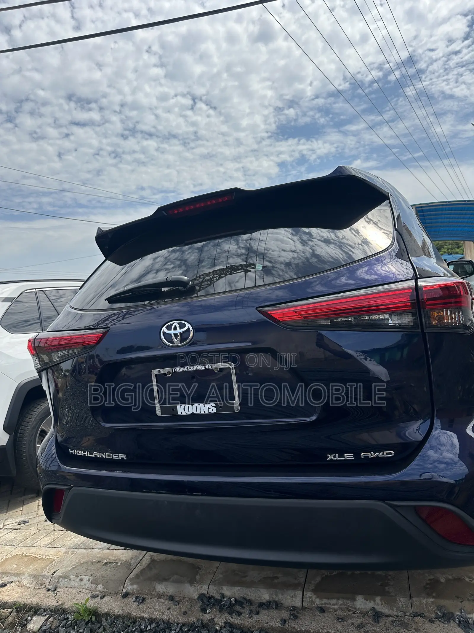 Toyota Highlander XLE 2021 Blue