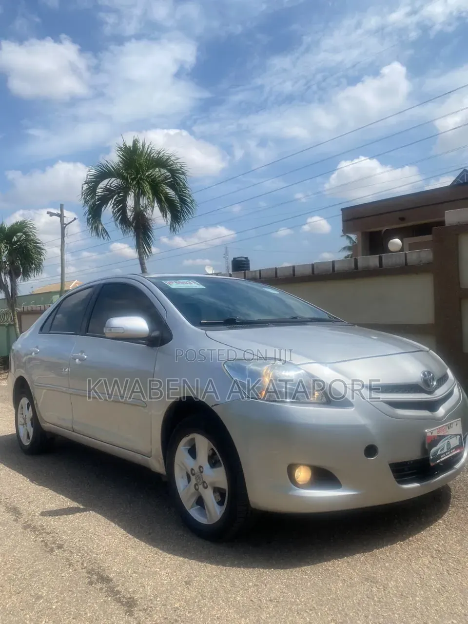 Toyota Yaris SE Hatchback 5dr 2012 Silver