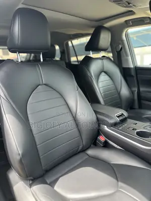 Toyota Highlander XLE 2022 Gray