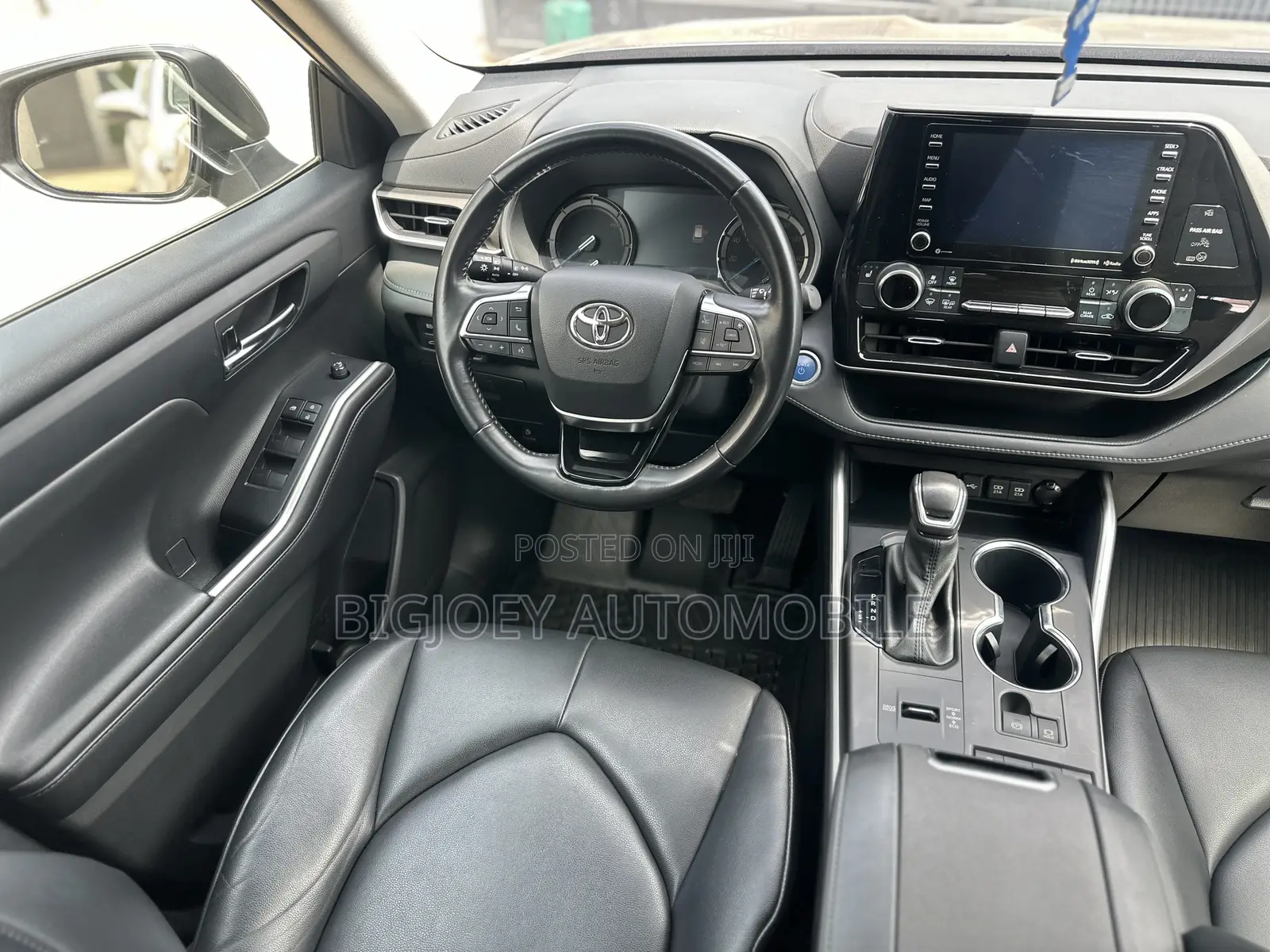 Toyota Highlander XLE 2022 Gray