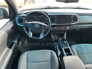 Toyota Tacoma 2020 Red