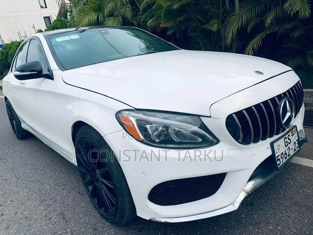 Mercedes-Benz C300 Luxury 4dr AWD 4Matic Sedan (2.0L 4cyl 7A) 2015