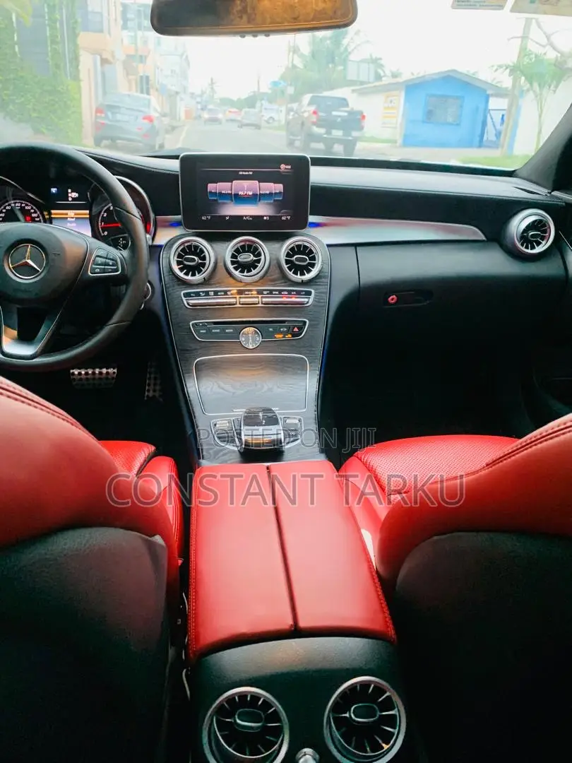 Mercedes-Benz C300 Luxury 4dr AWD 4Matic Sedan (2.0L 4cyl 7A) 2015