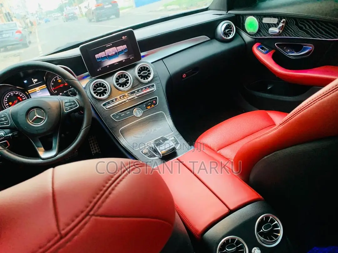 Mercedes-Benz C300 Luxury 4dr AWD 4Matic Sedan (2.0L 4cyl 7A) 2015