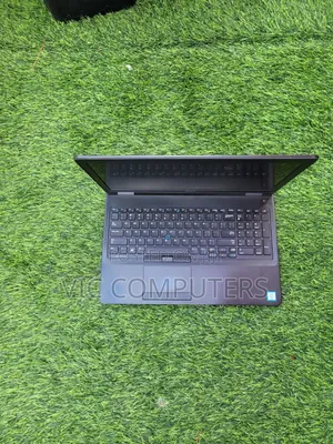 Laptop Dell Precision 3510 8GB Intel Core i5 SSD 256GB