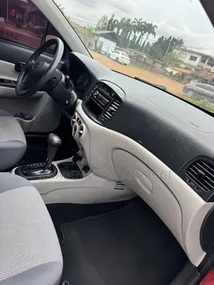 Hyundai Accent 2010 Red