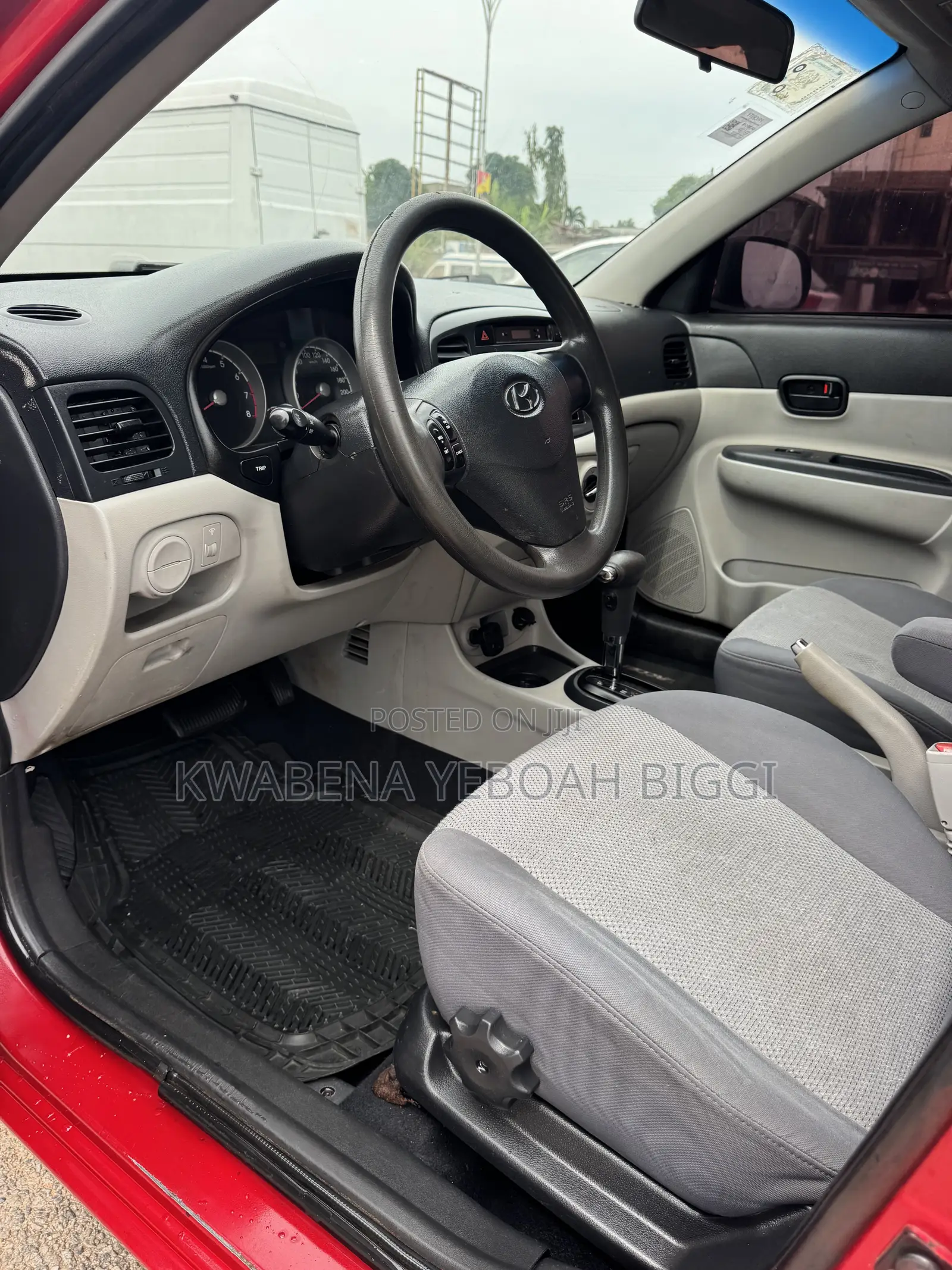 Hyundai Accent 2010 Red