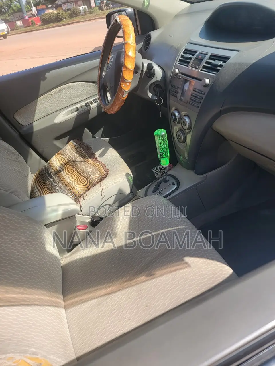Toyota Belta 2010 Blue