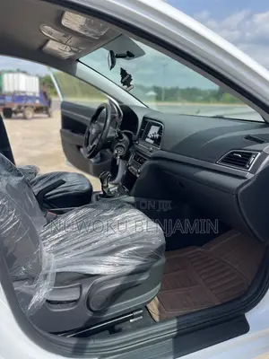 Hyundai Elantra SE 2018 White