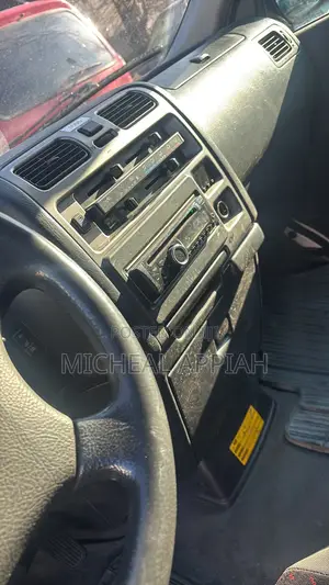 Toyota HiAce 2010 White