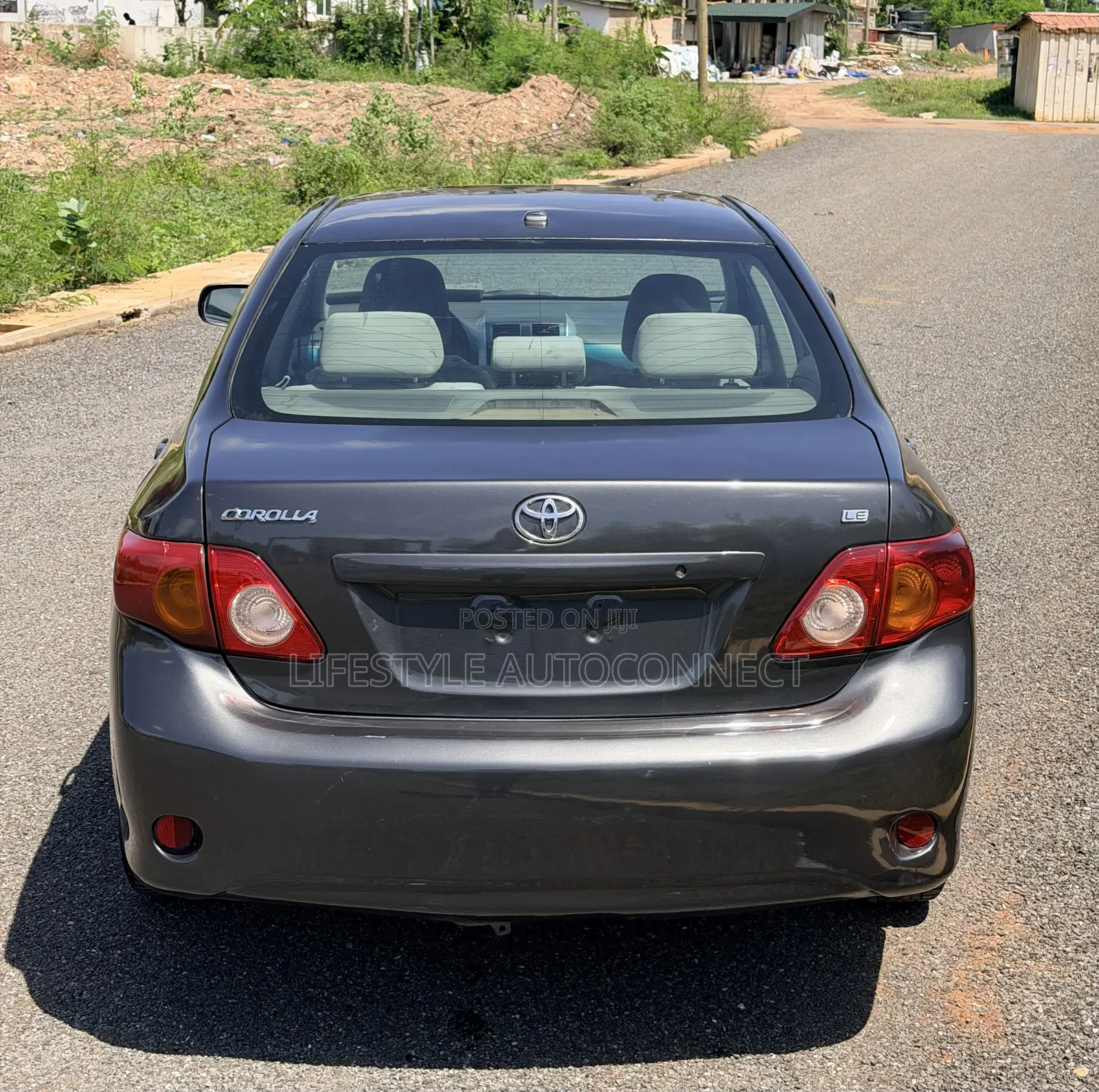 Toyota Corolla Base 4dr Sedan (1.8L 4cyl 5M) 2010 Gray