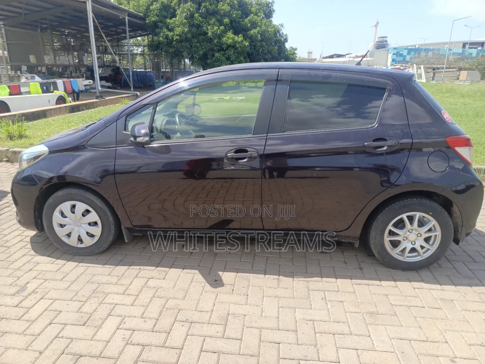 Toyota Vitz 2014 Purple