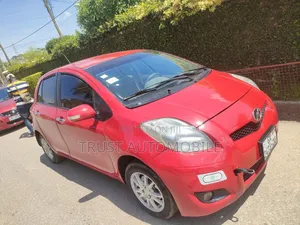 Toyota Vitz 1.3 FWD 5dr 2010 Red