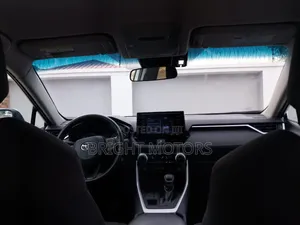 Toyota RAV4 LE 2021 Gray