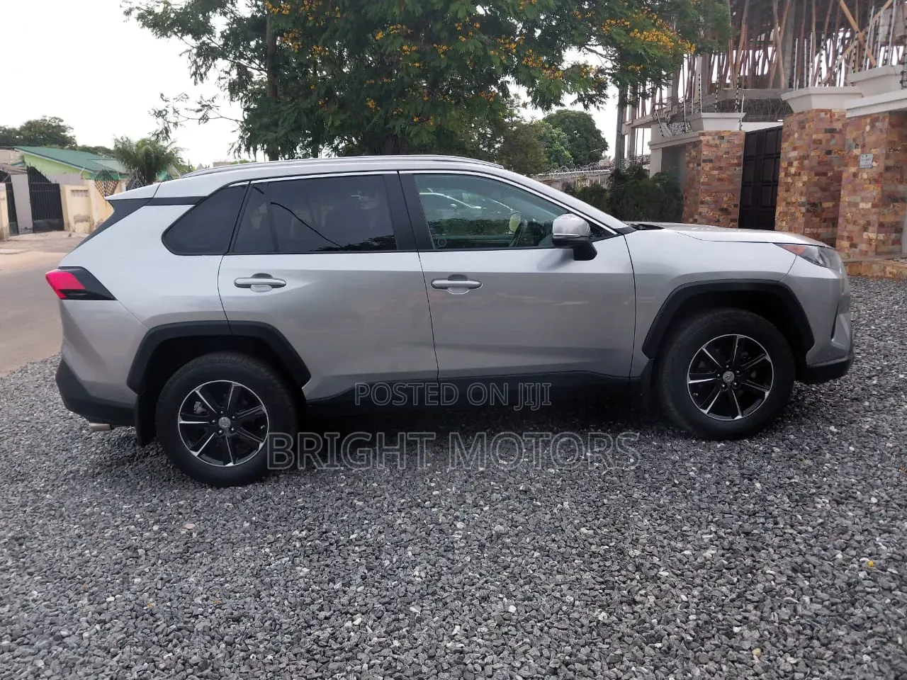 Toyota RAV4 LE 2021 Gray