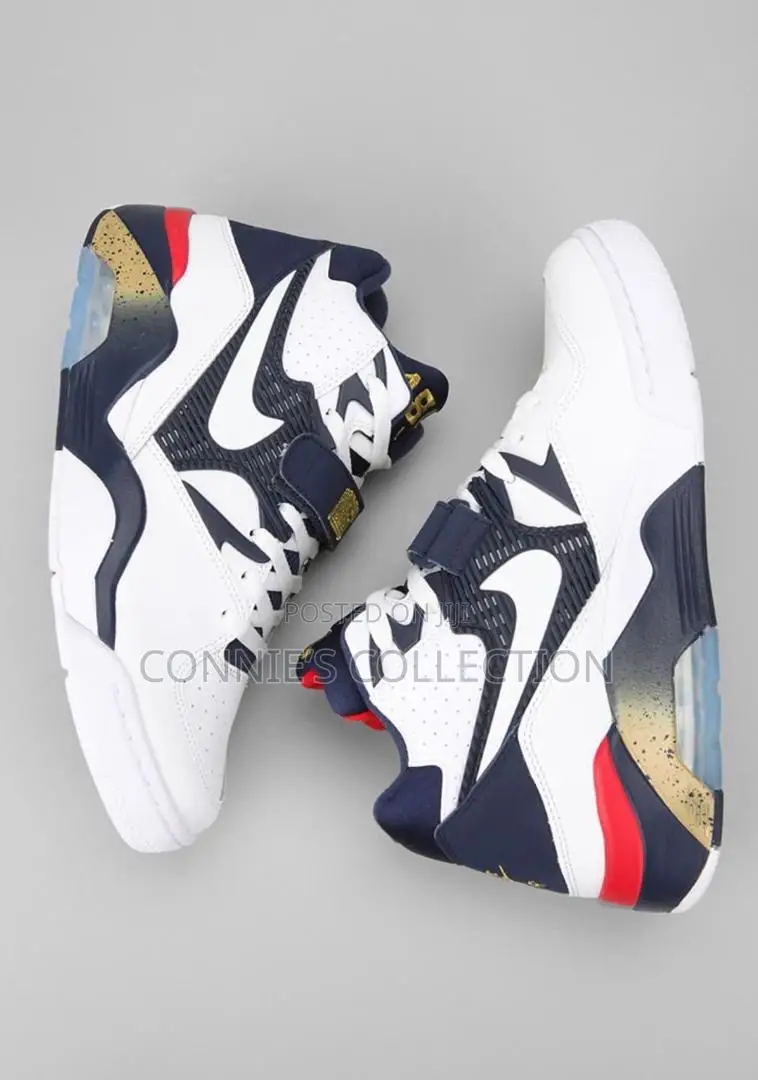 Nike Air Force 180