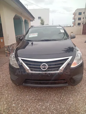Nissan Versa 2016 Black