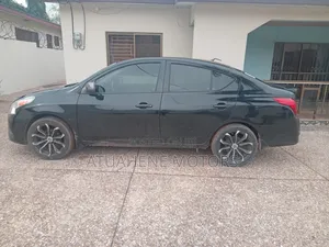 Nissan Versa 2016 Black