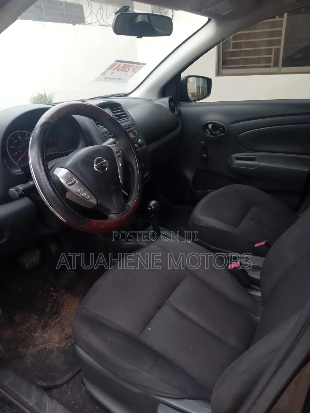 Nissan Versa 2016 Black