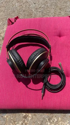 Studio Monitoring Headset Akg