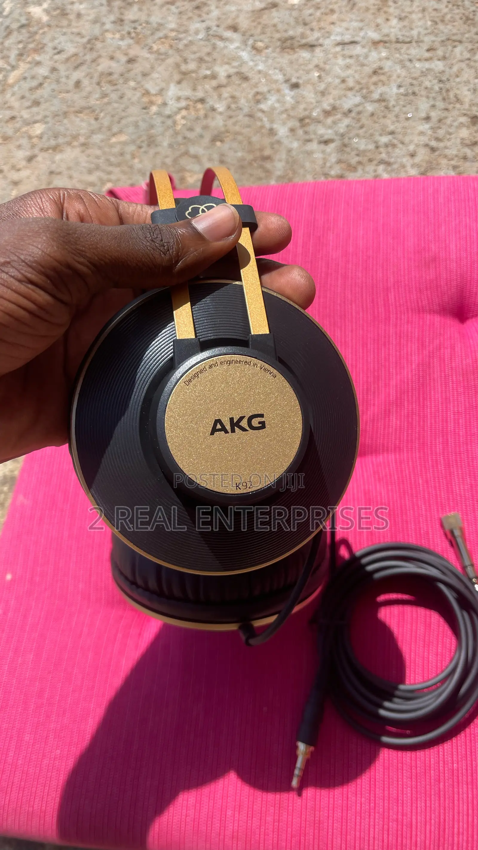 Studio Monitoring Headset Akg