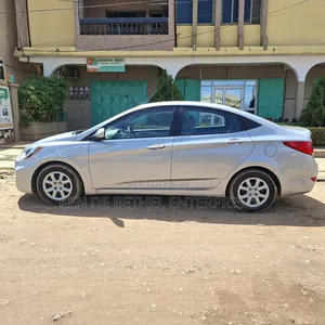 Hyundai Accent GLS 4dr Sedan (1.6L 4cyl 6M) 2015 Silver