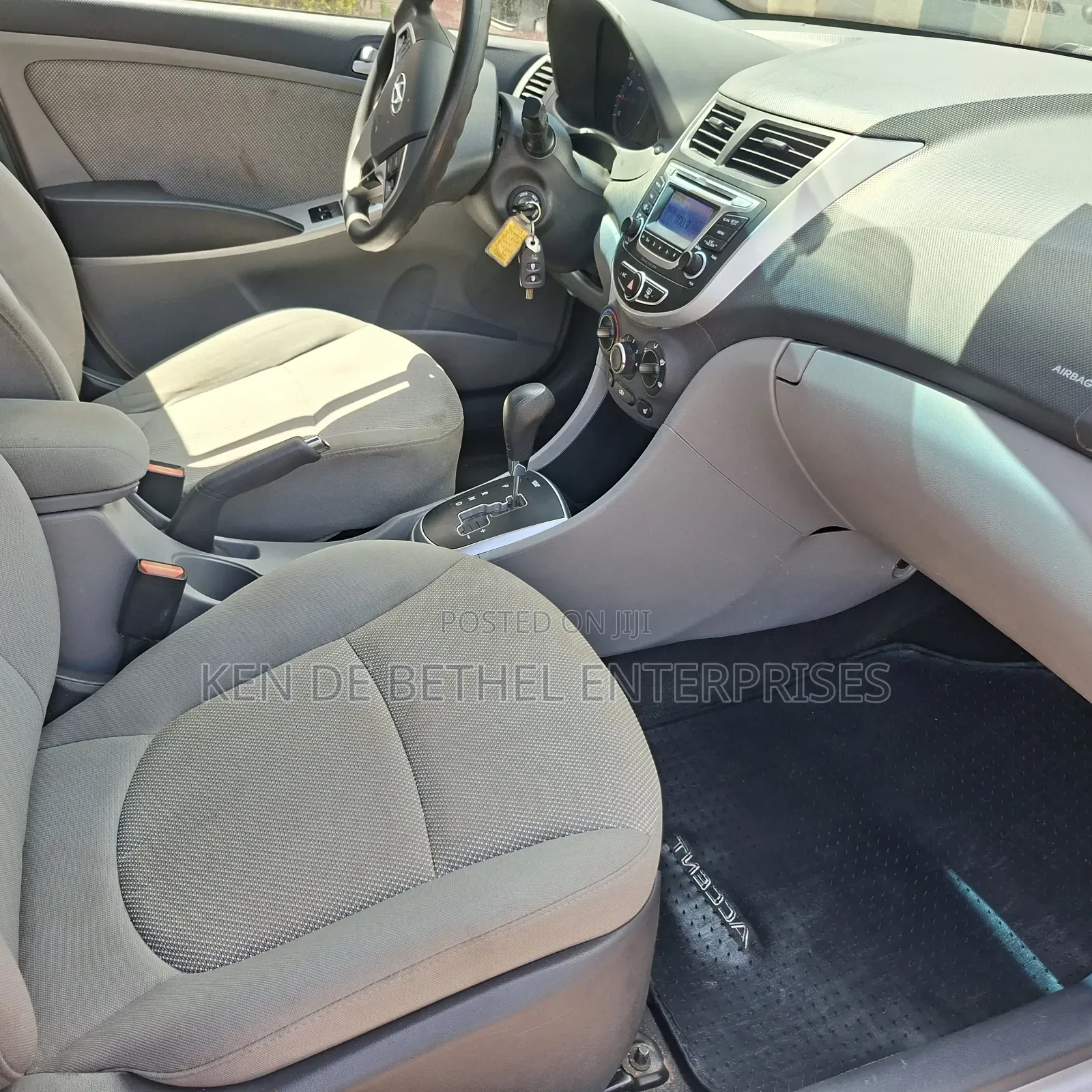 Hyundai Accent GLS 4dr Sedan (1.6L 4cyl 6M) 2015 Silver