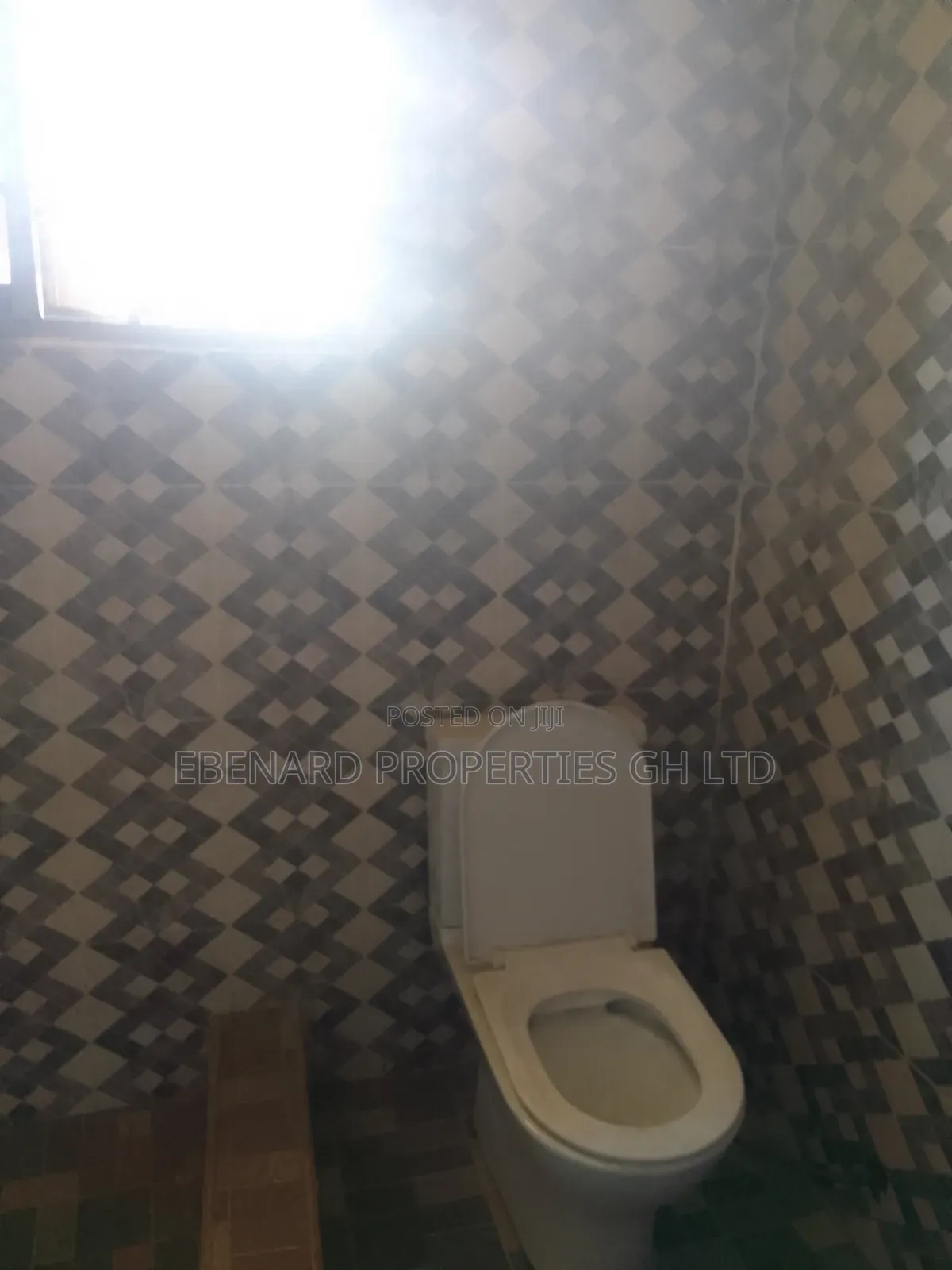 2bdrm Apartment in Ebenard Properties, Baatsona Total for rent