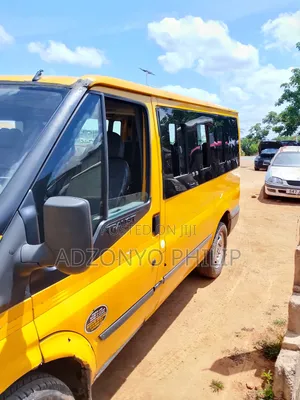 Ford Transit 2014 Yellow