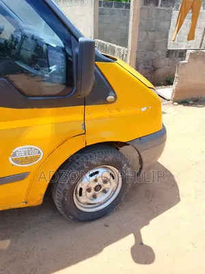 Ford Transit 2014 Yellow