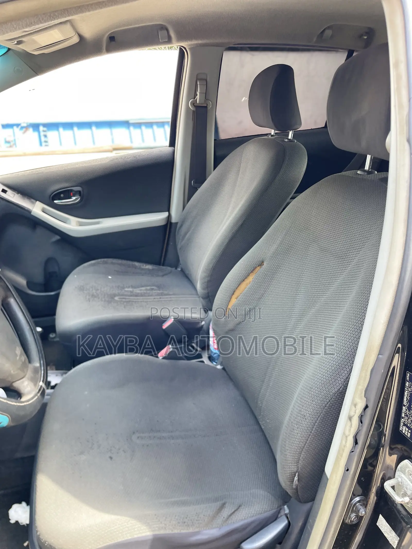 Toyota Vitz 2010 Black
