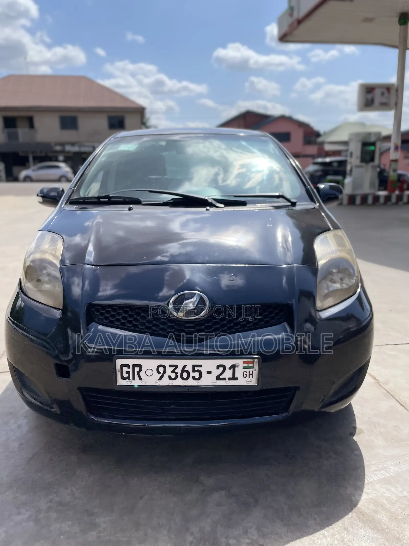 Toyota Vitz 2010 Black