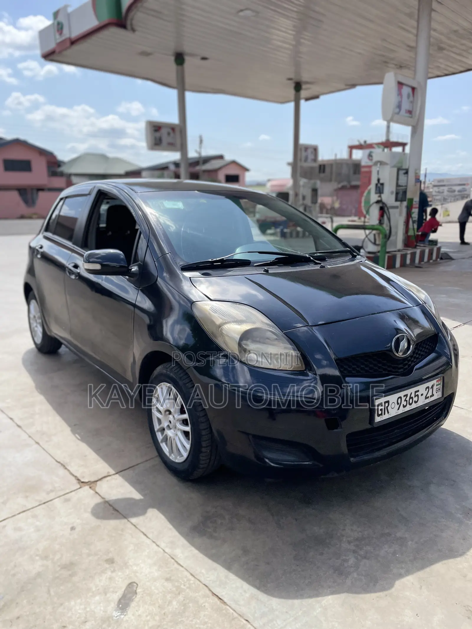 Toyota Vitz 2010 Black