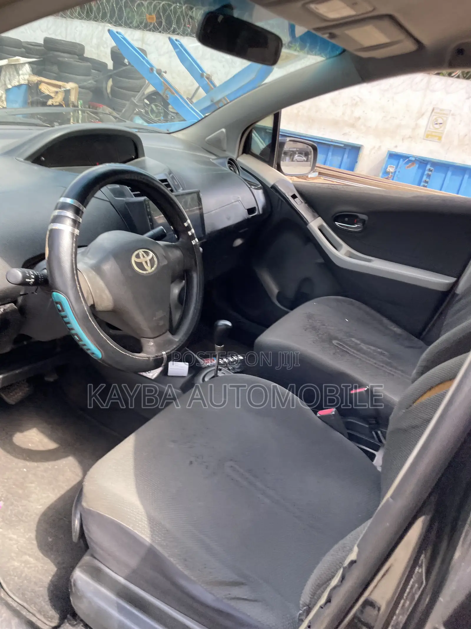 Toyota Vitz 2010 Black