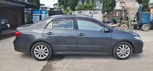 Toyota Corolla Altis 2011 Gray