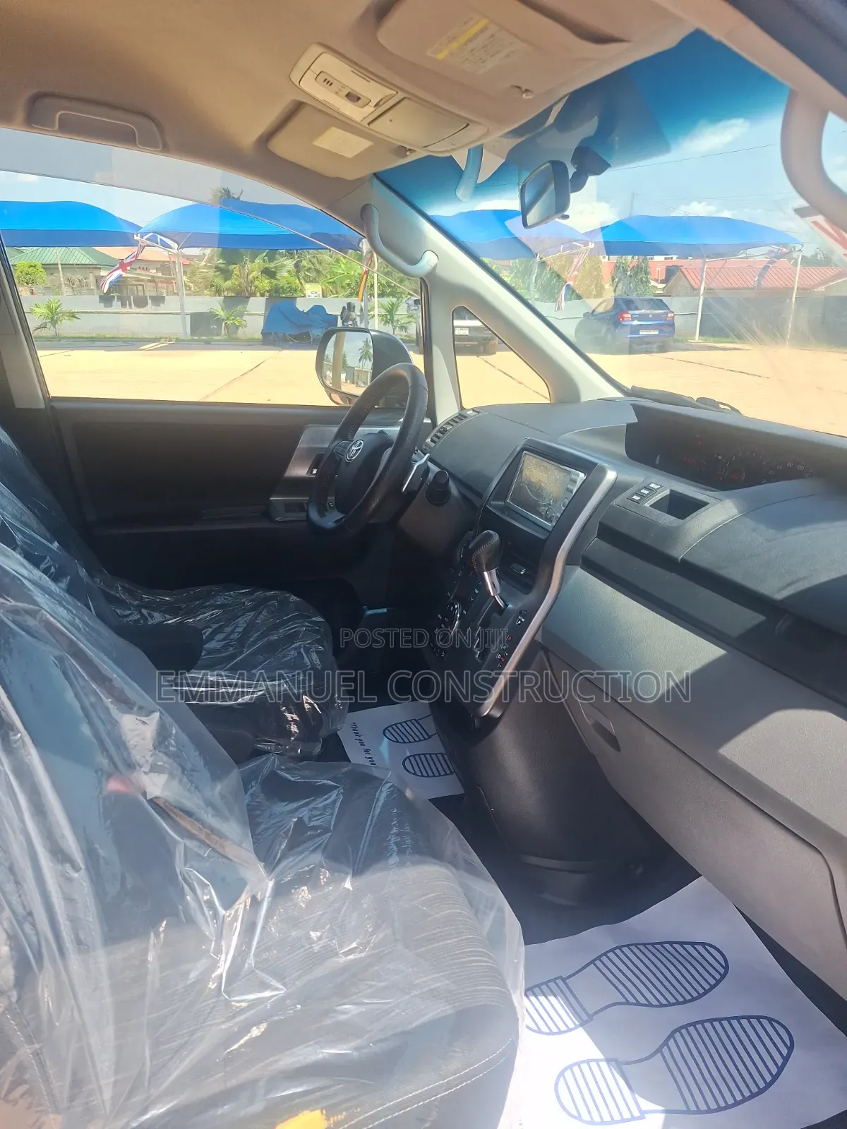 Toyota Voxy 2012 Black