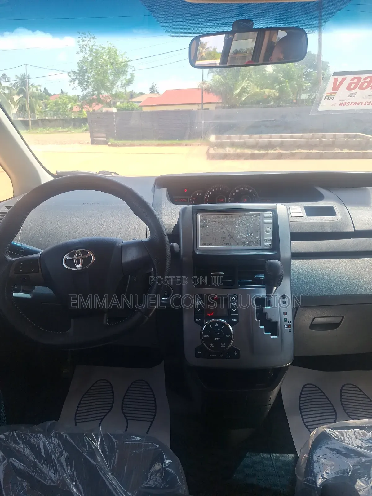 Toyota Voxy 2012 Black