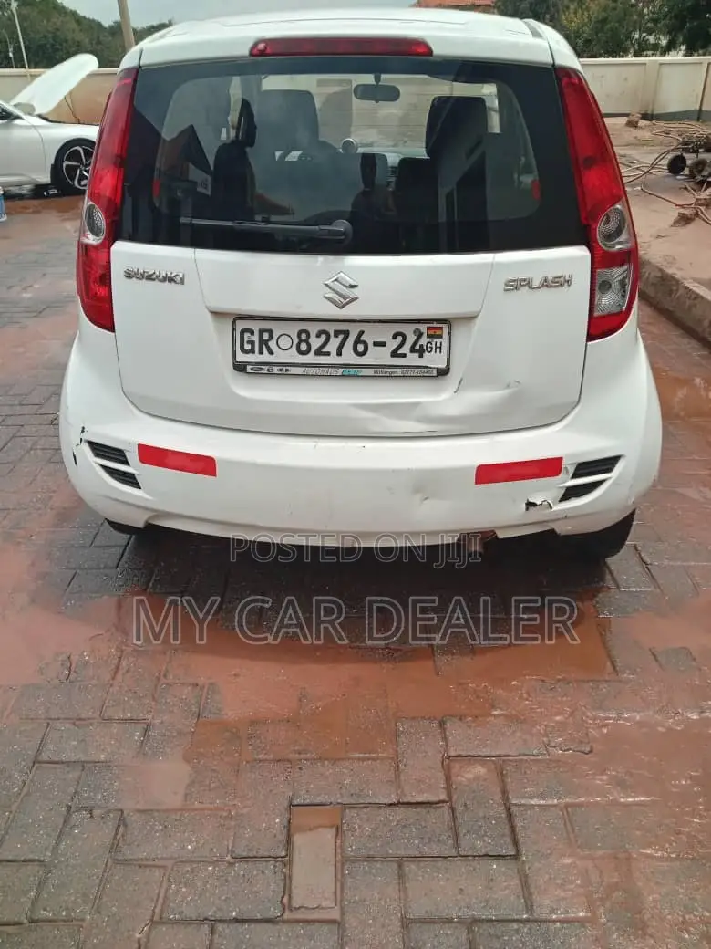 Suzuki Splash 2011 White
