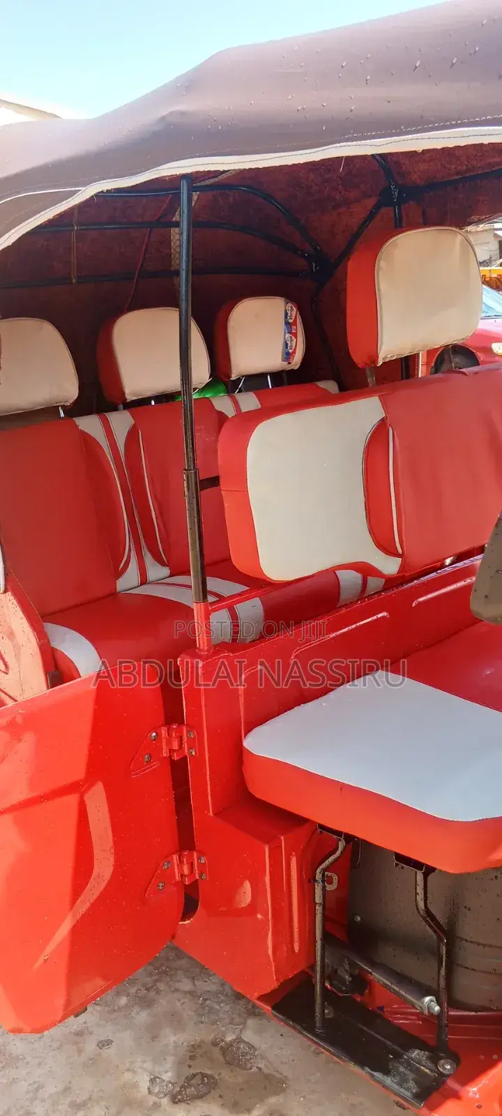 Bajaj RE 2025 Red