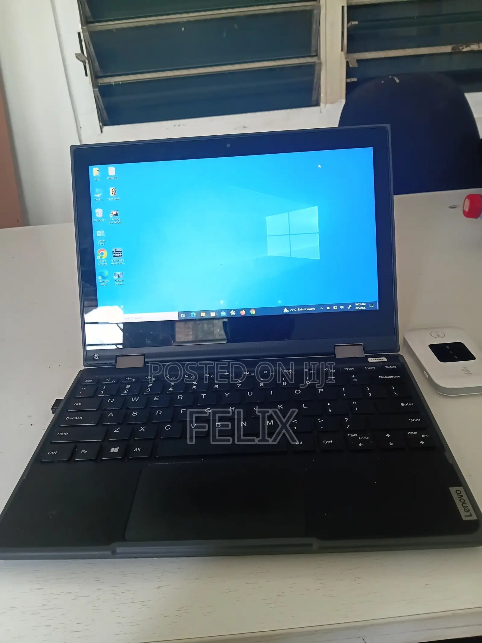 Laptop Lenovo 300e 8GB AMD SSD 128GB
