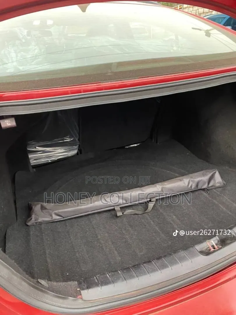 Hyundai Elantra SEL 2018 Red