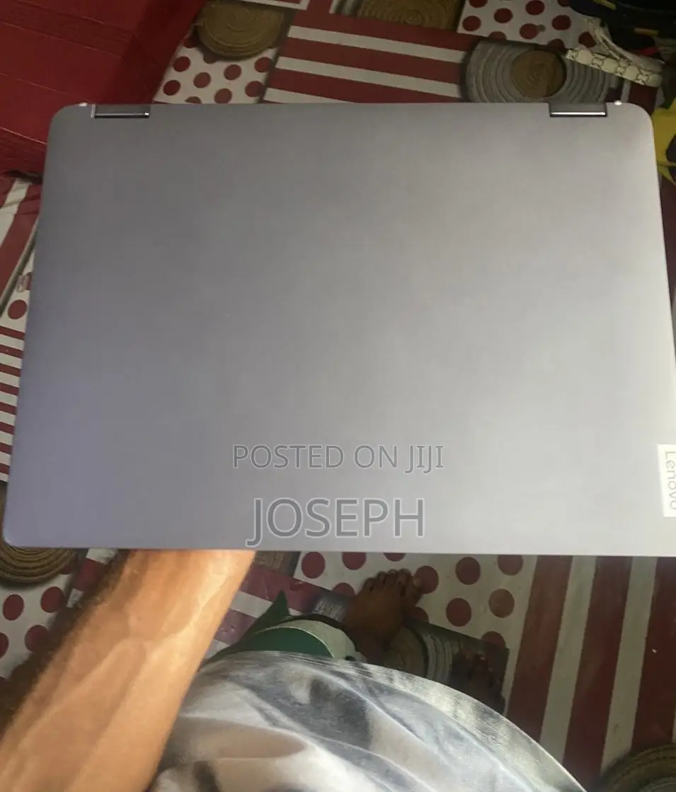 New Laptop Lenovo 8GB AMD Ryzen 5 SSD 512GB