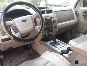 Ford Escape Limited 2010 White